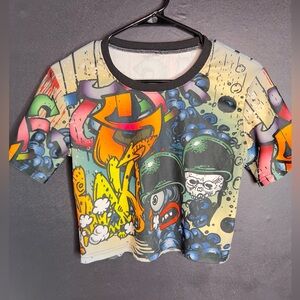 Colorful crop graphic t, size small
